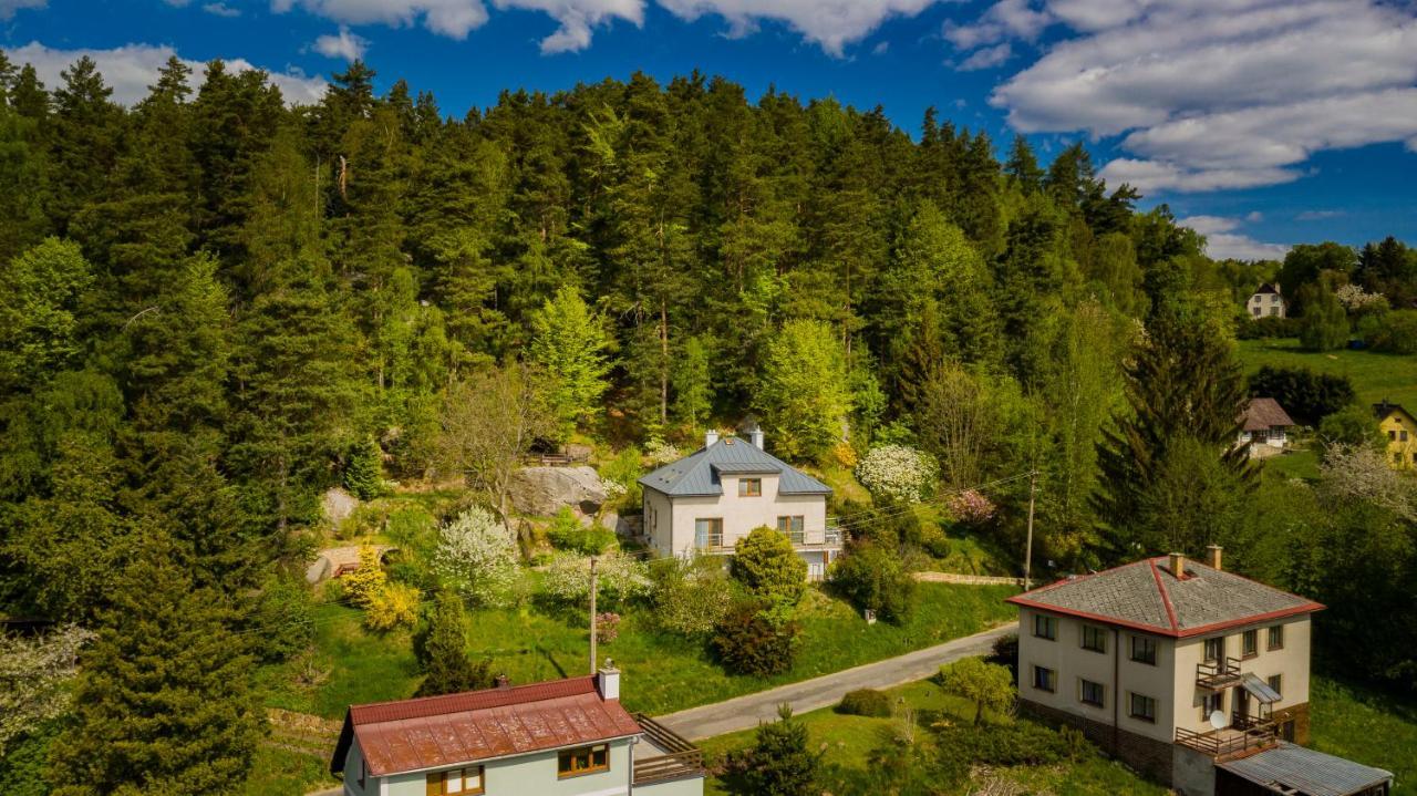 Apartman Pod Skalou V Ceskem Raji Besedice Bagian luar foto
