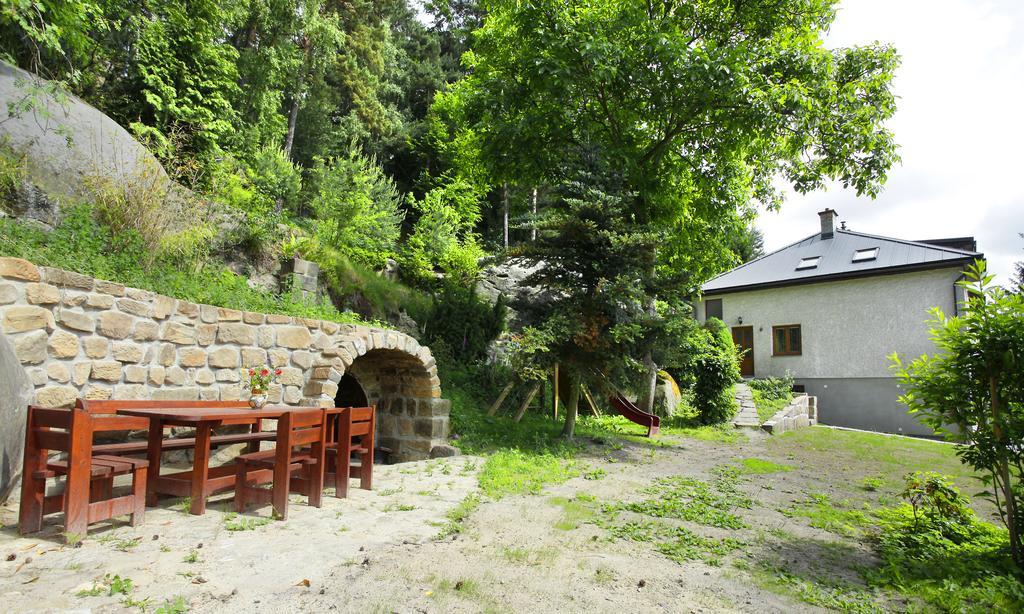 Apartman Pod Skalou V Ceskem Raji Besedice Bagian luar foto