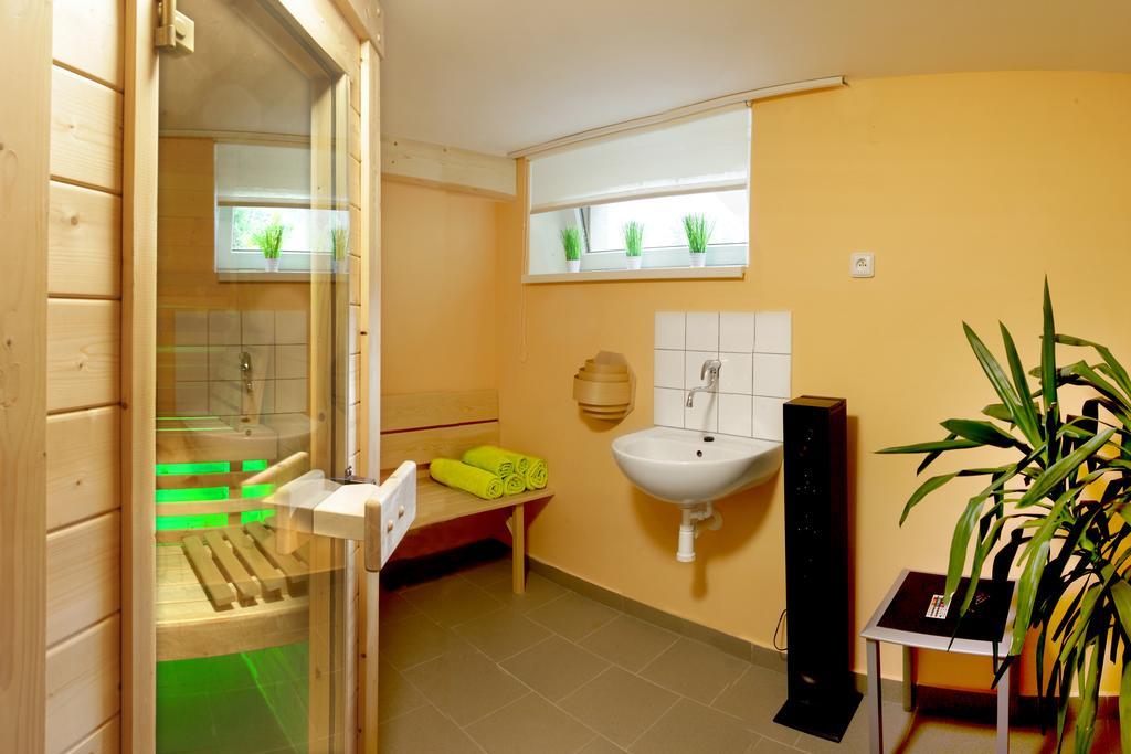 Apartman Pod Skalou V Ceskem Raji Besedice Bagian luar foto