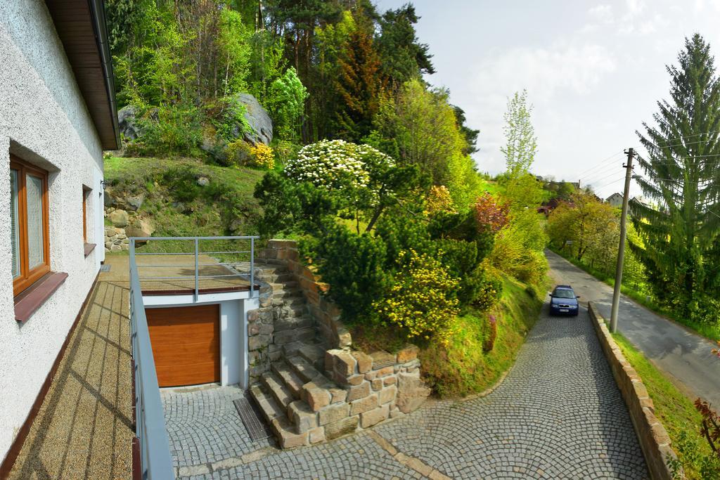Apartman Pod Skalou V Ceskem Raji Besedice Bagian luar foto
